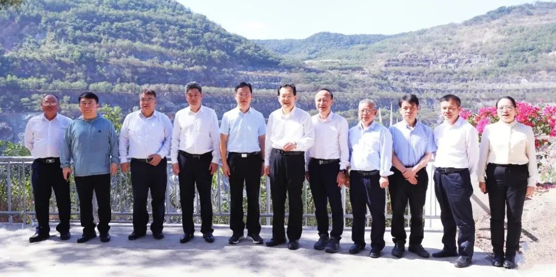 1705915935512727.jpg 自然資(zi)源部(bu)到(dao)海南(nan)矿业开展(zhan)新(xin)一(yi)轮找矿突破战略行動(dòng)專(zhuan)题调研3.jpg