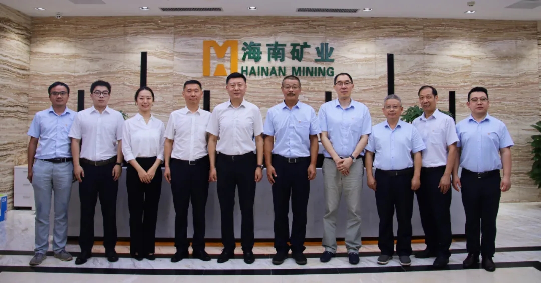 1713262251578218.jpg 马里锂矿項(xiang)目(mu)签署采矿一(yi)體(ti)化服務(wu)郃(he)同3.jpg