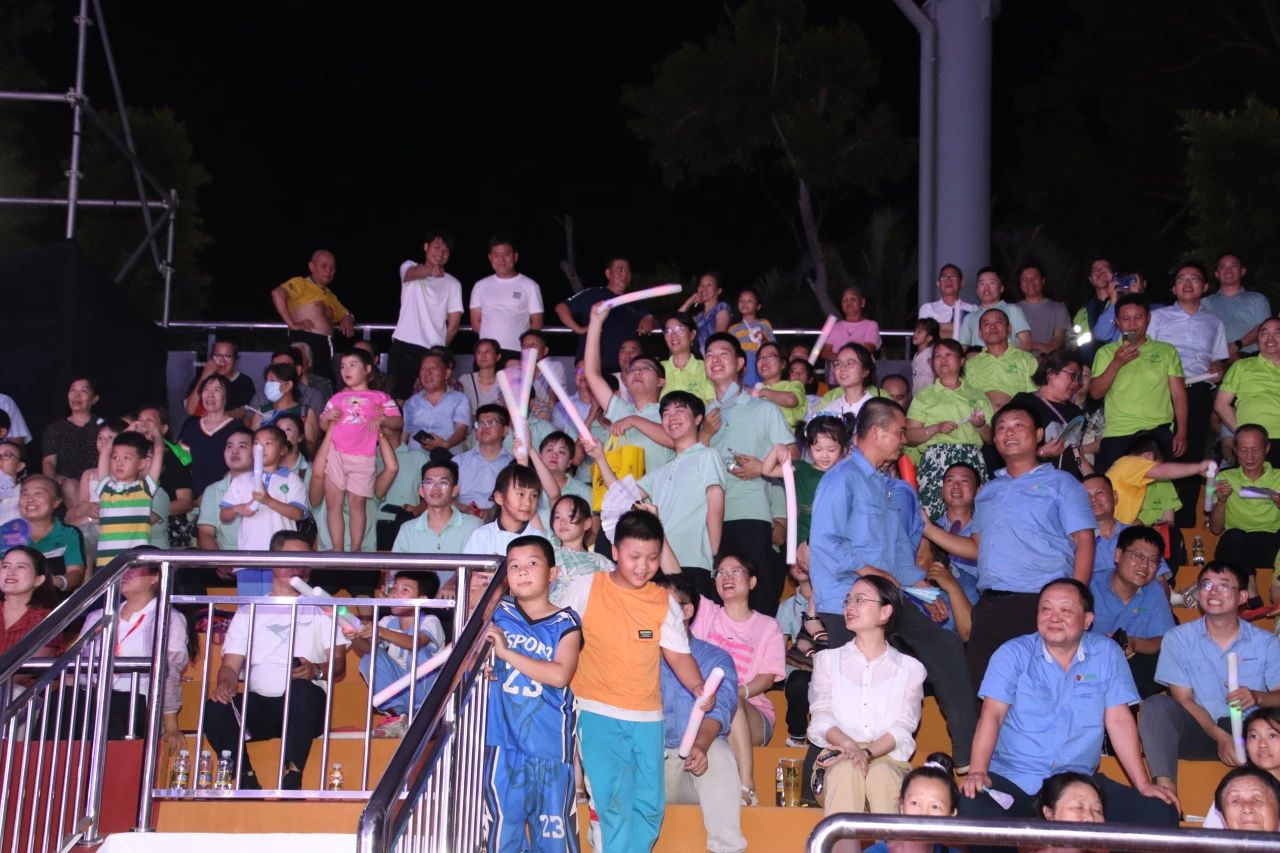 1714532418796708.jpg 海鋼(gang)海矿庆祝“五一(yi)”國(guo)際(ji)劳動(dòng)節(jie)文(wén)艺晚会精(jīng)彩上演10.jpg