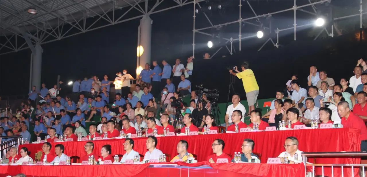 1714532651353998.jpg 海鋼(gang)海矿庆祝“五一(yi)”國(guo)際(ji)劳動(dòng)節(jie)文(wén)艺晚会精(jīng)彩上演15.jpg