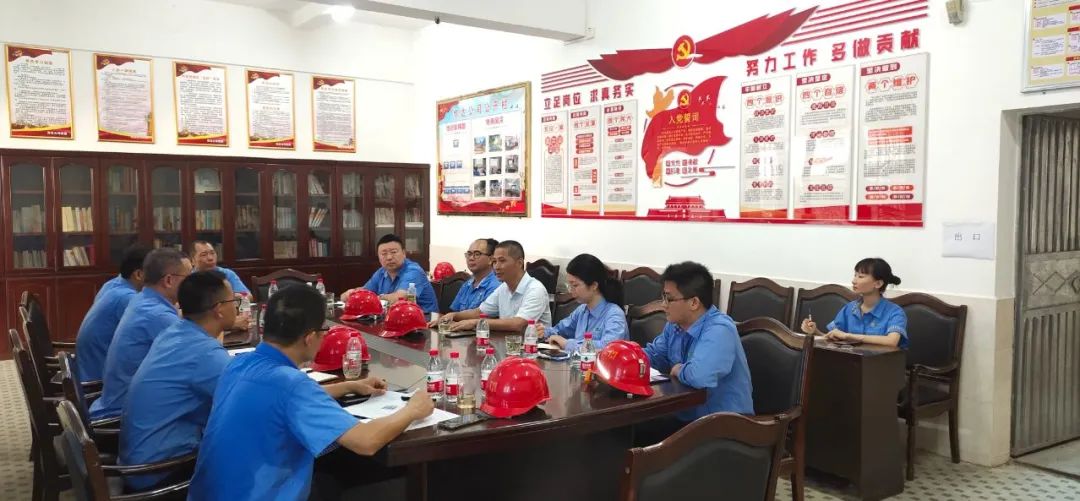 海南(nan)矿业党委(wei)副书记许达全深入聯(lian)係(xi)点调研重(zhong)点事項(xiang)落实情况