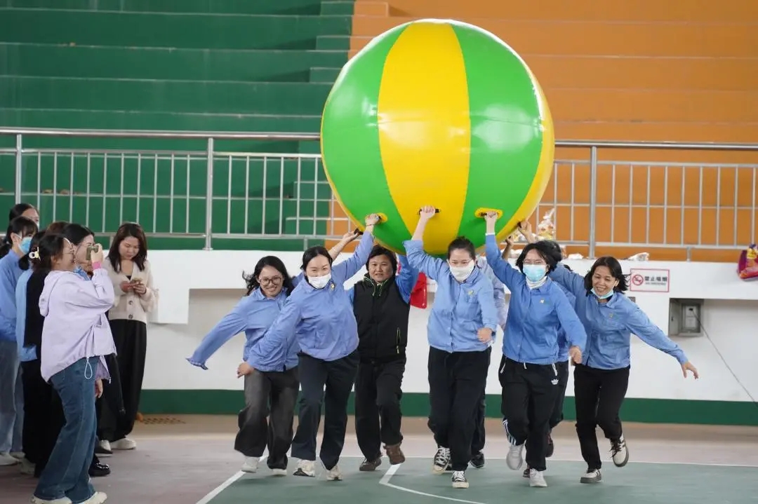 海南(nan)矿业举办(bàn)“三八”國(guo)際(ji)劳動(dòng)妇女節(jie)係(xi)列活動(dòng)